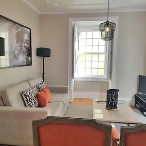 Finestay Bica Apartment