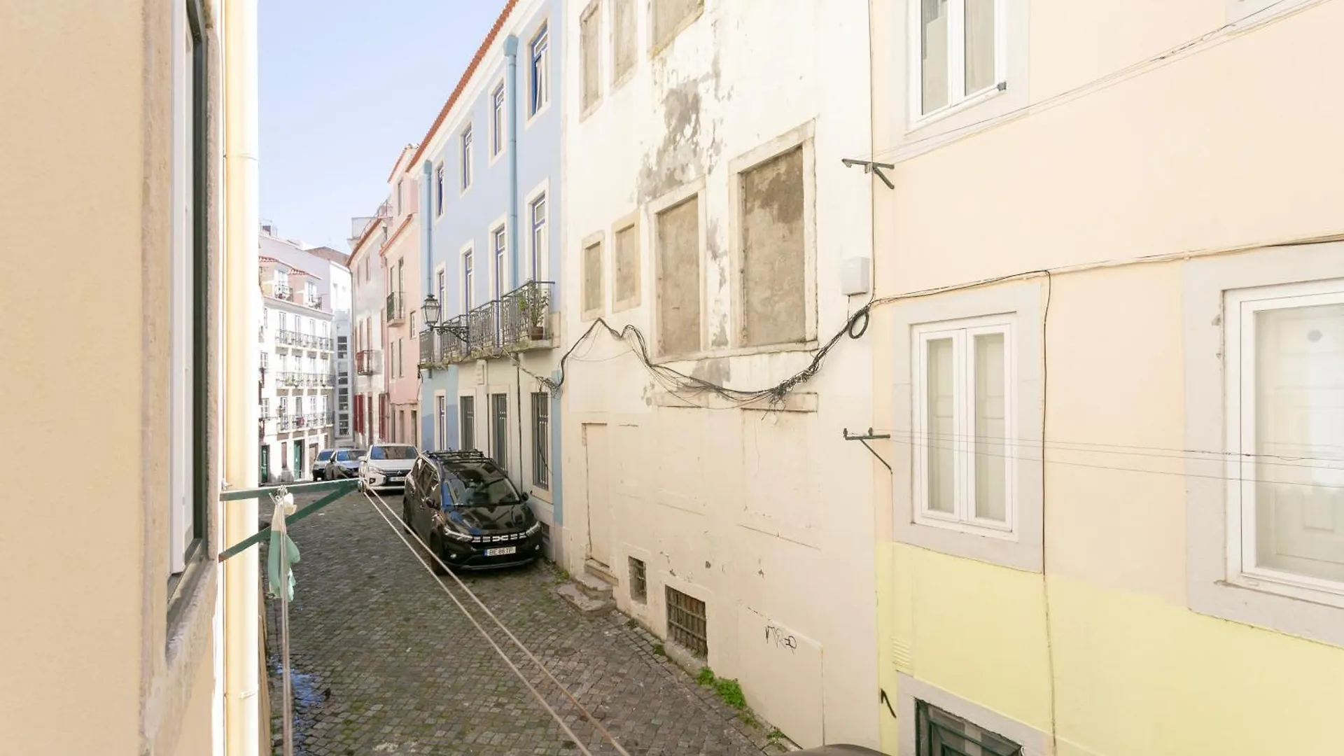 Modern Cozy Stay In Central Lisbon Portugal